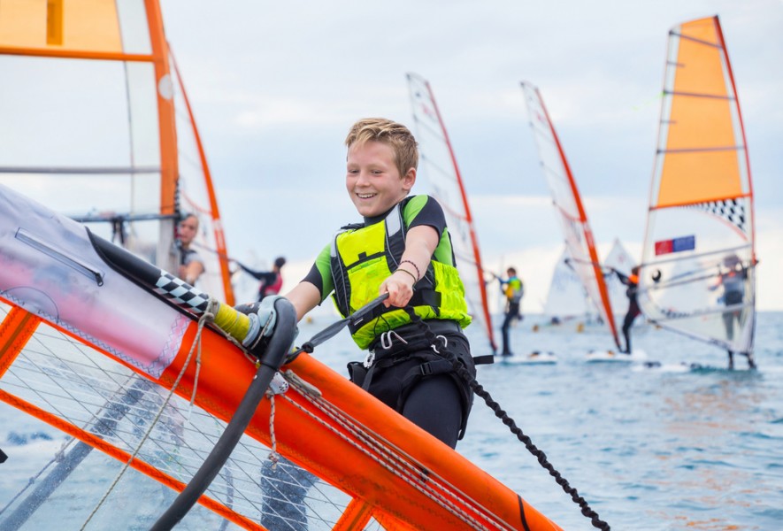 Matériel : quel type de planche à voile pour débuter ?