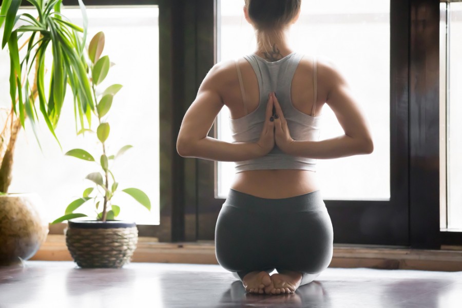 Quelles sont les postures de base de l'ashtanga yoga ?