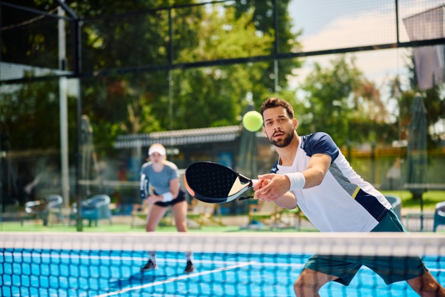 Tennis paddle : être équipé et informé