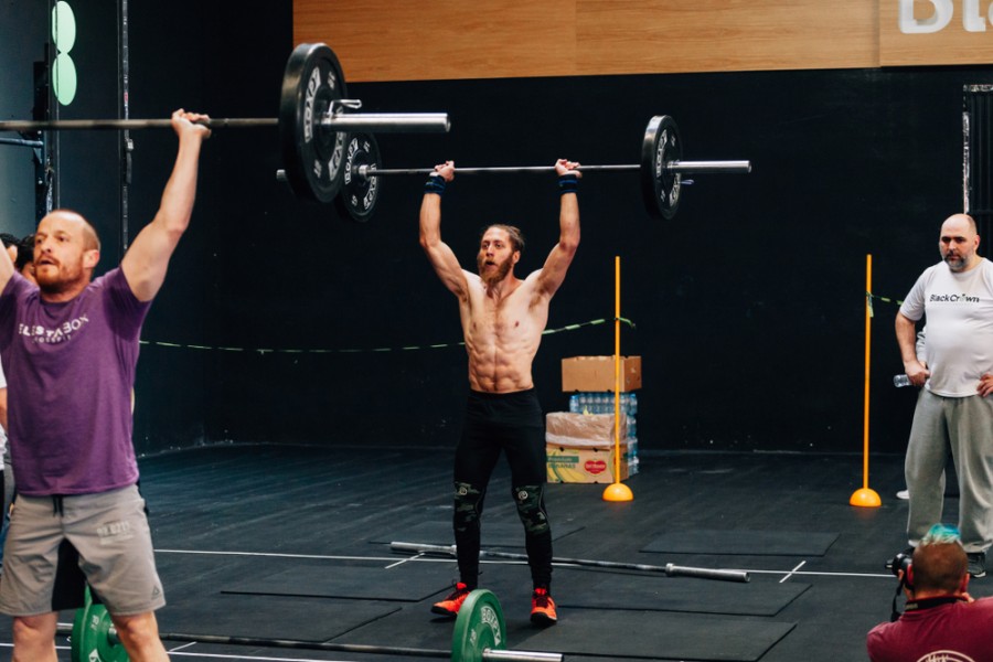 Guide pour améliorer vos performances au thruster crossfit